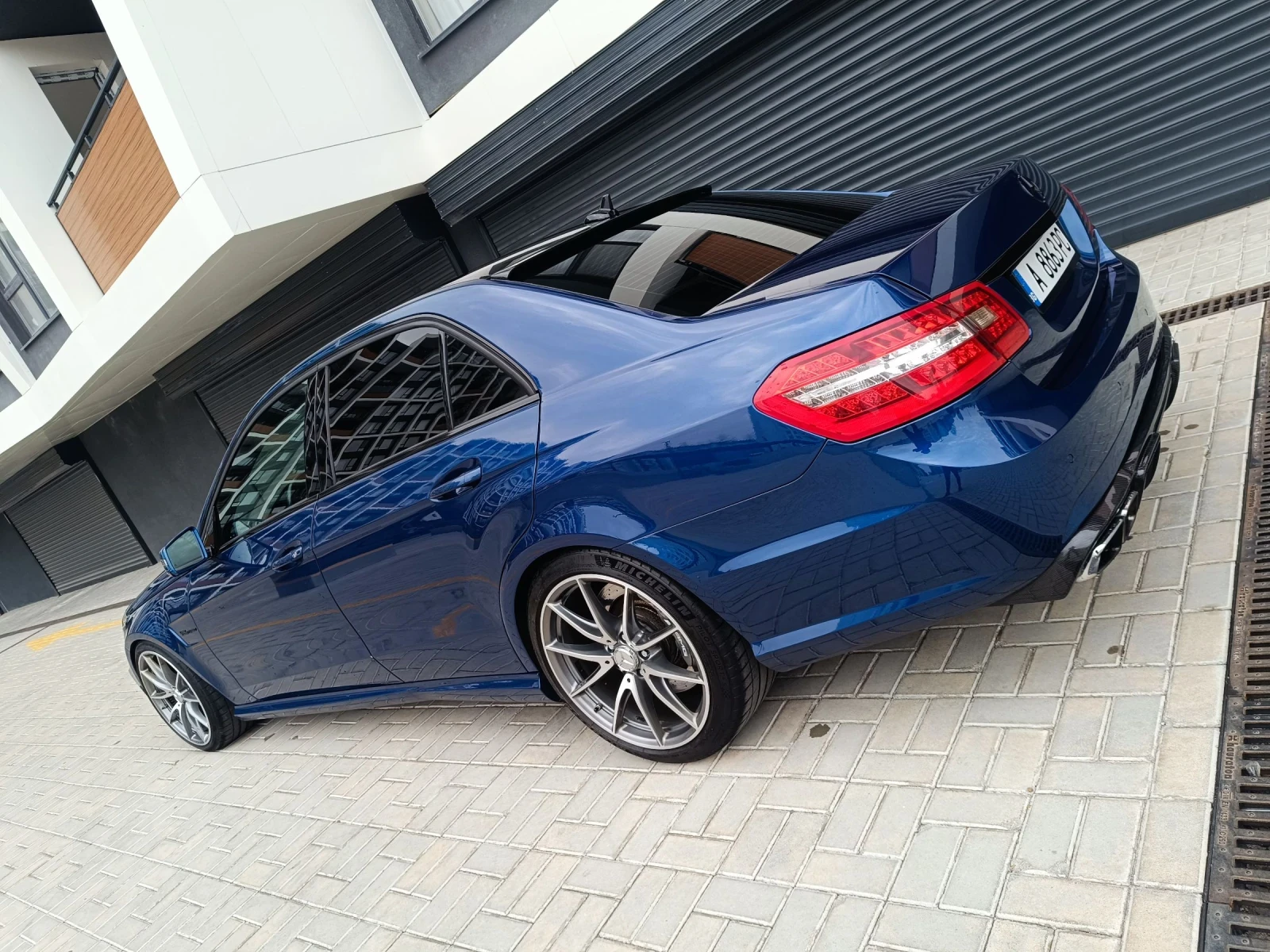 Mercedes-Benz E 63 AMG E 63 AMG Bang&Olufsen Швейцария Нов Внос 