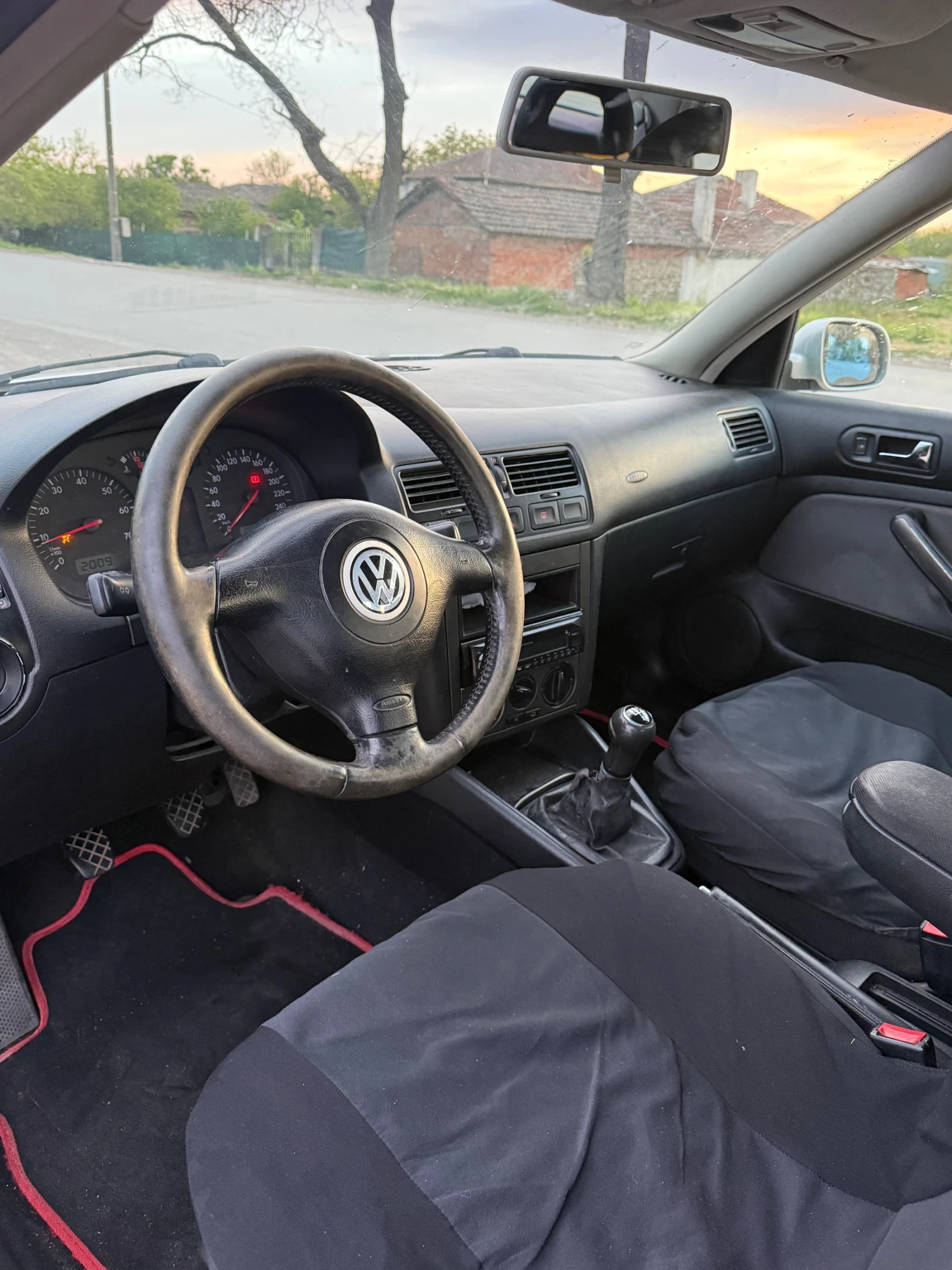 VW Bora 1.6Газ/Бензин, снимка 5 - Автомобили и джипове - 54495454