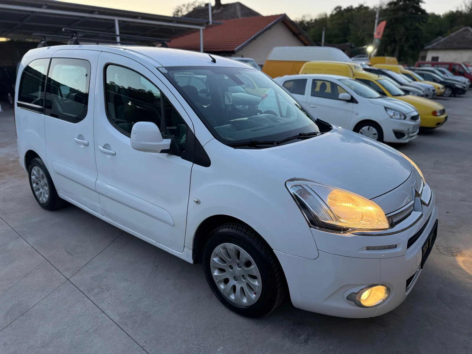 Citroen Berlingo 1.6E-HDI АВТОМАТИК 2 БРОЯ, снимка 3 - Автомобили и джипове - 54626554