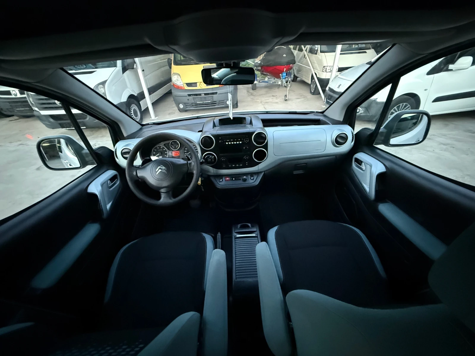 Citroen Berlingo 1.6E-HDI АВТОМАТИК 2 БРОЯ, снимка 10 - Автомобили и джипове - 54626554