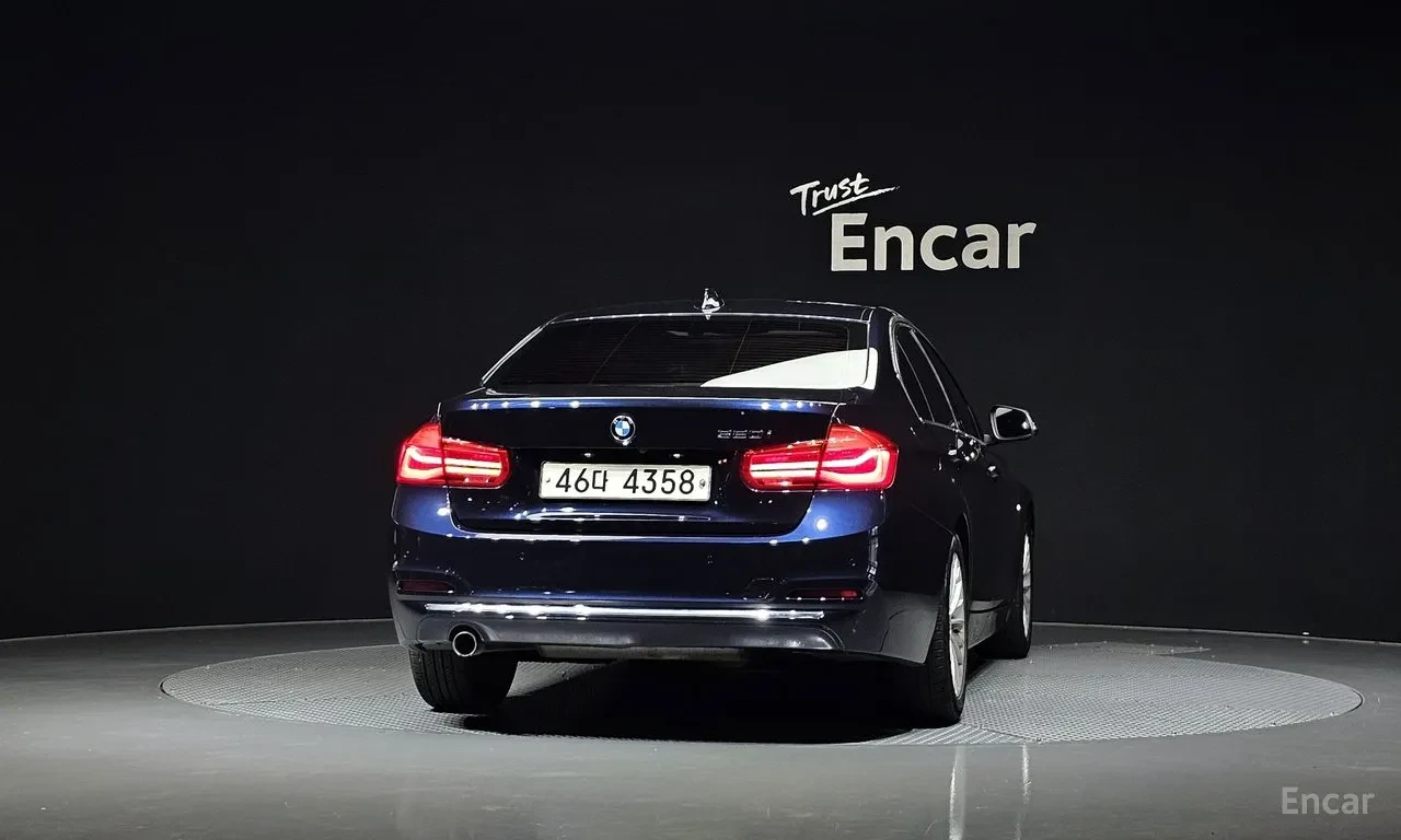 BMW 320 I, снимка 4 - Автомобили и джипове - 54735298