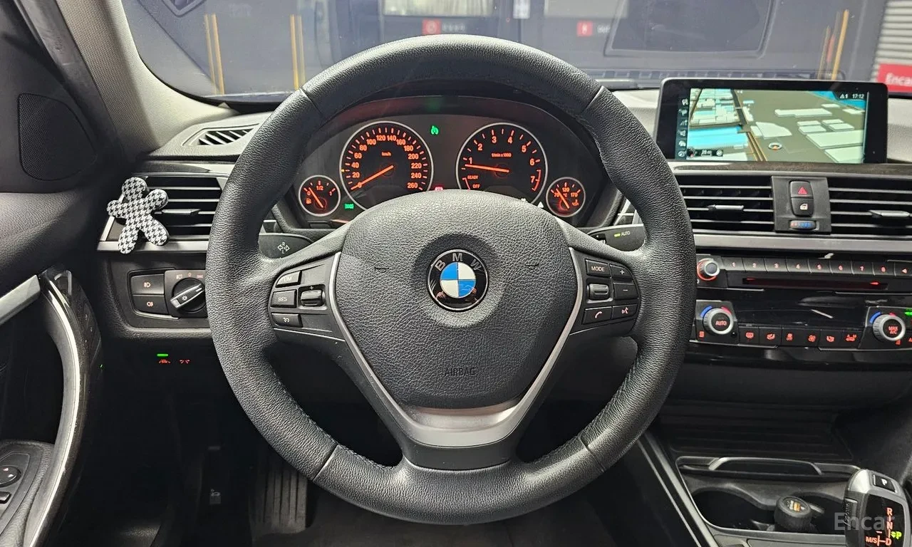 BMW 320 I, снимка 13 - Автомобили и джипове - 54735298