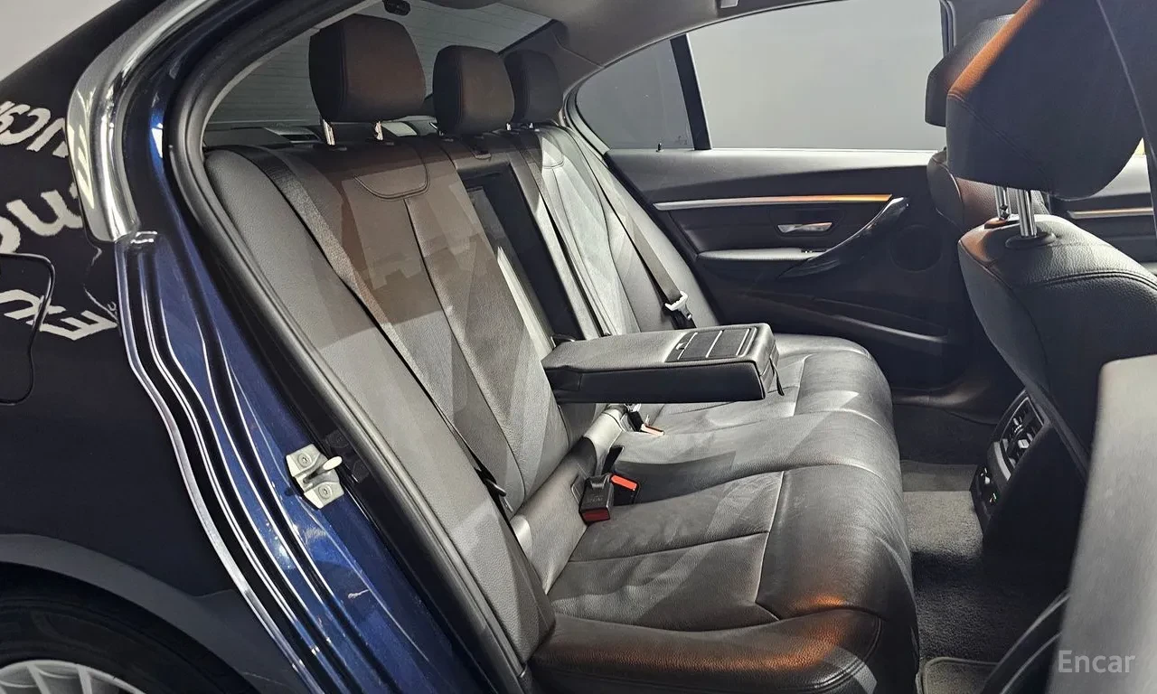 BMW 320 I, снимка 12 - Автомобили и джипове - 54735298