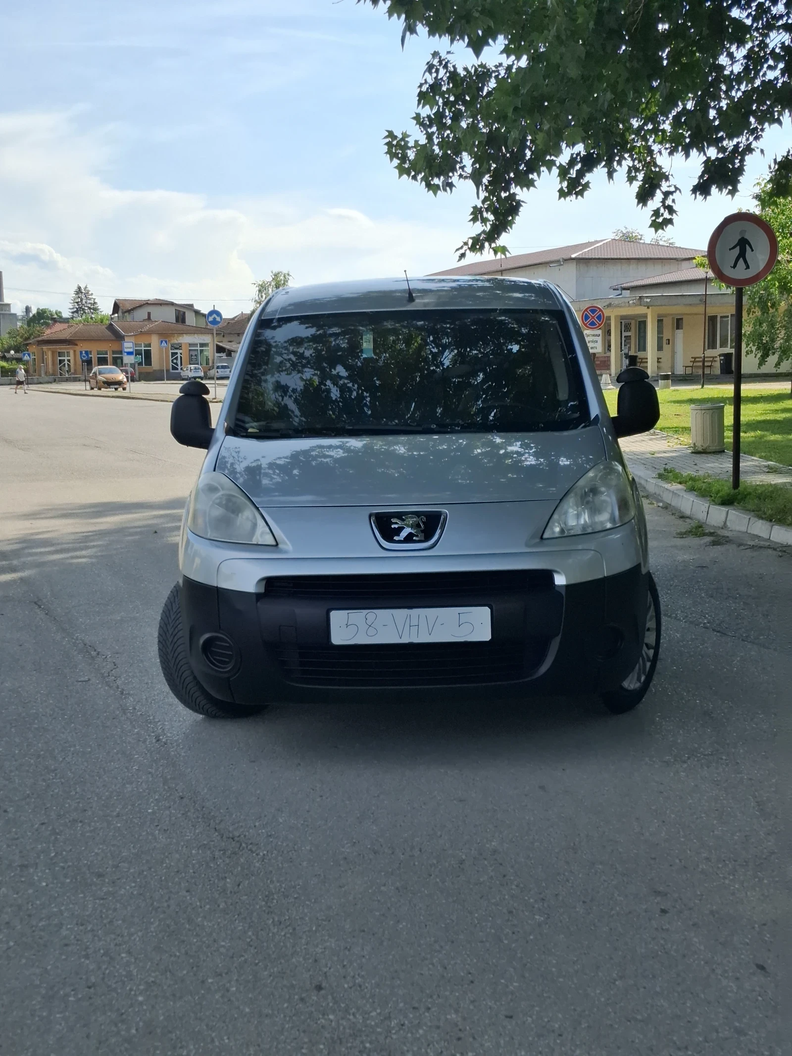 Peugeot Partner 1.6 hdi Maxi, снимка 2 - Автомобили и джипове - 54766014
