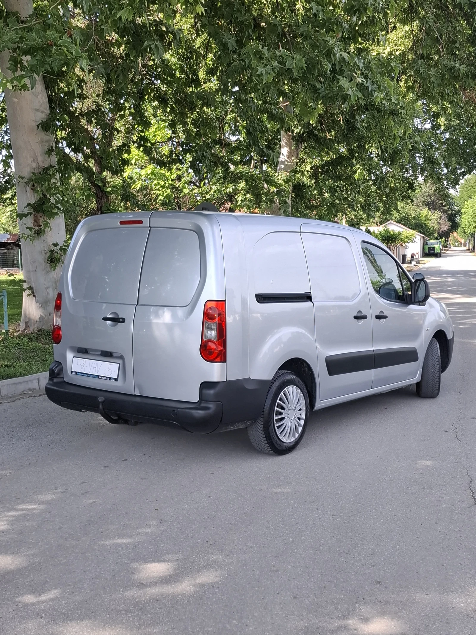 Peugeot Partner 1.6 hdi Maxi, снимка 5 - Автомобили и джипове - 54766014