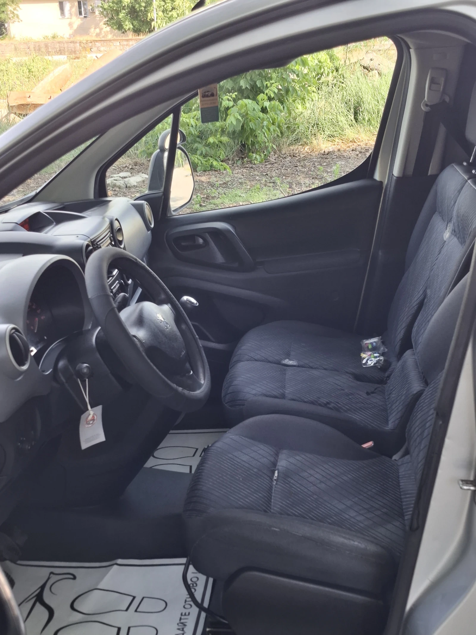 Peugeot Partner 1.6 hdi Maxi, снимка 10 - Автомобили и джипове - 54766014