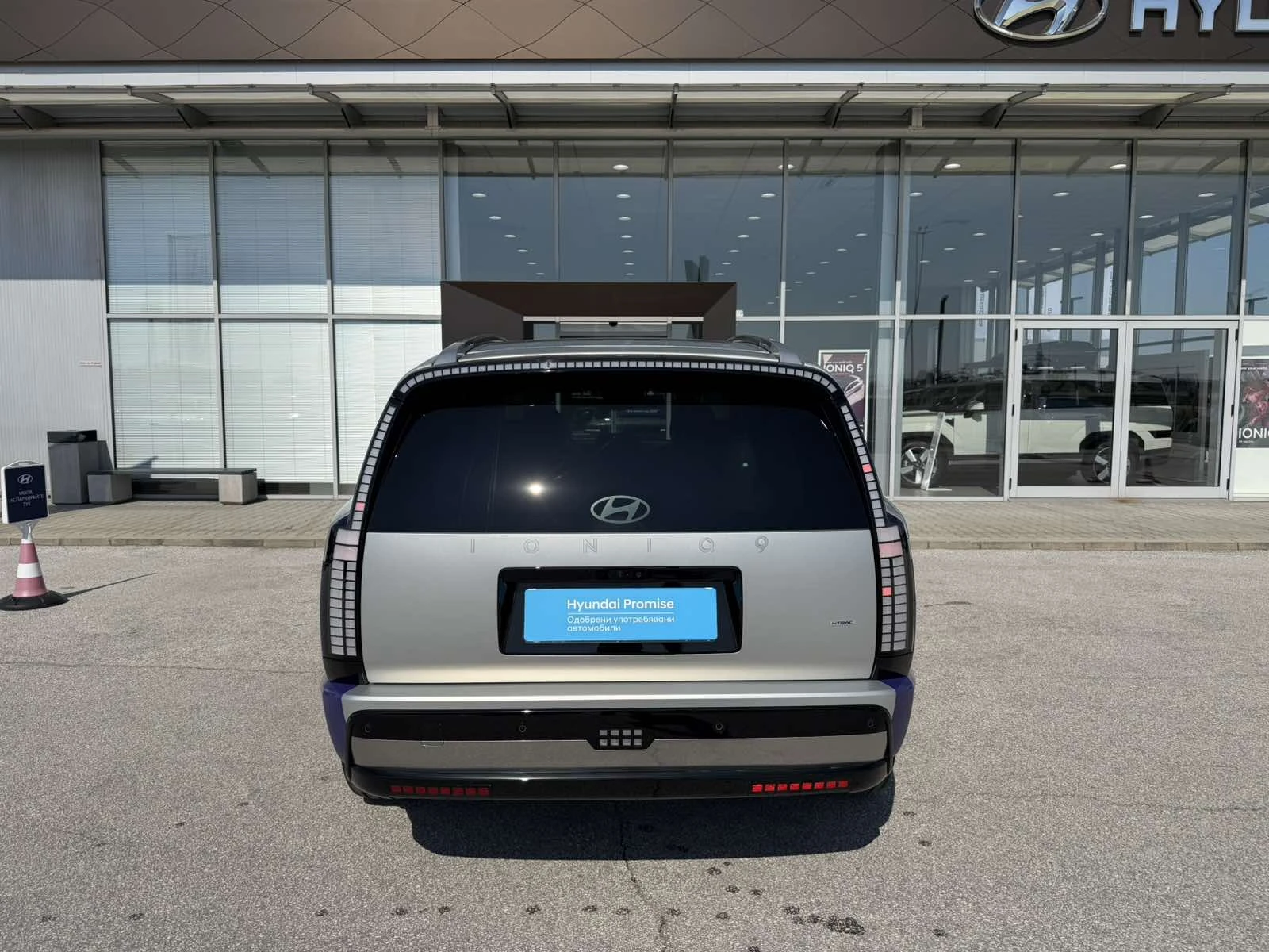 Hyundai IONIQ 9  Calligraphy Performance Sunroof EV, снимка 4 - Автомобили и джипове - 54879124