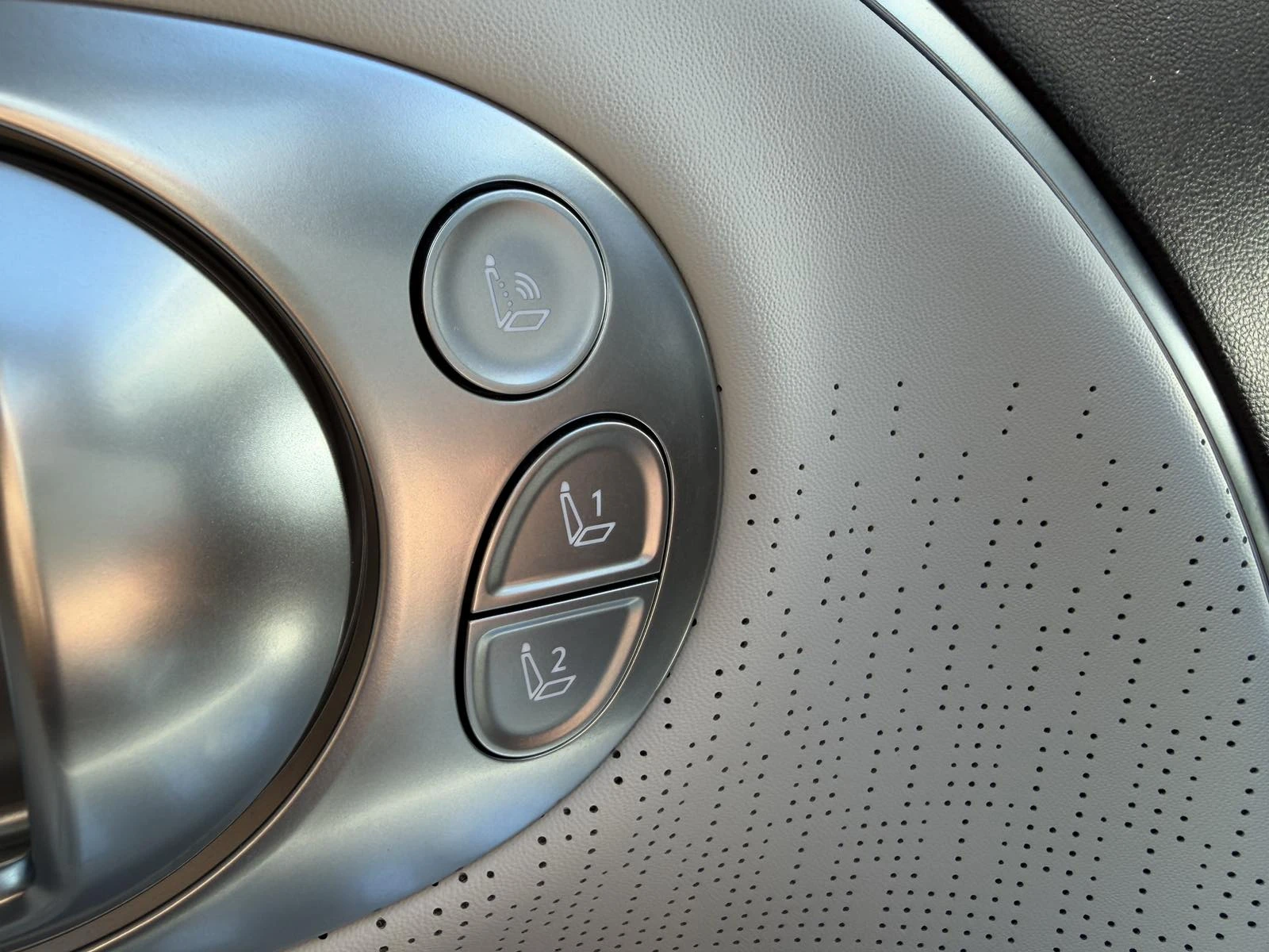 Hyundai IONIQ 9  Calligraphy Performance Sunroof EV, снимка 17 - Автомобили и джипове - 54879124