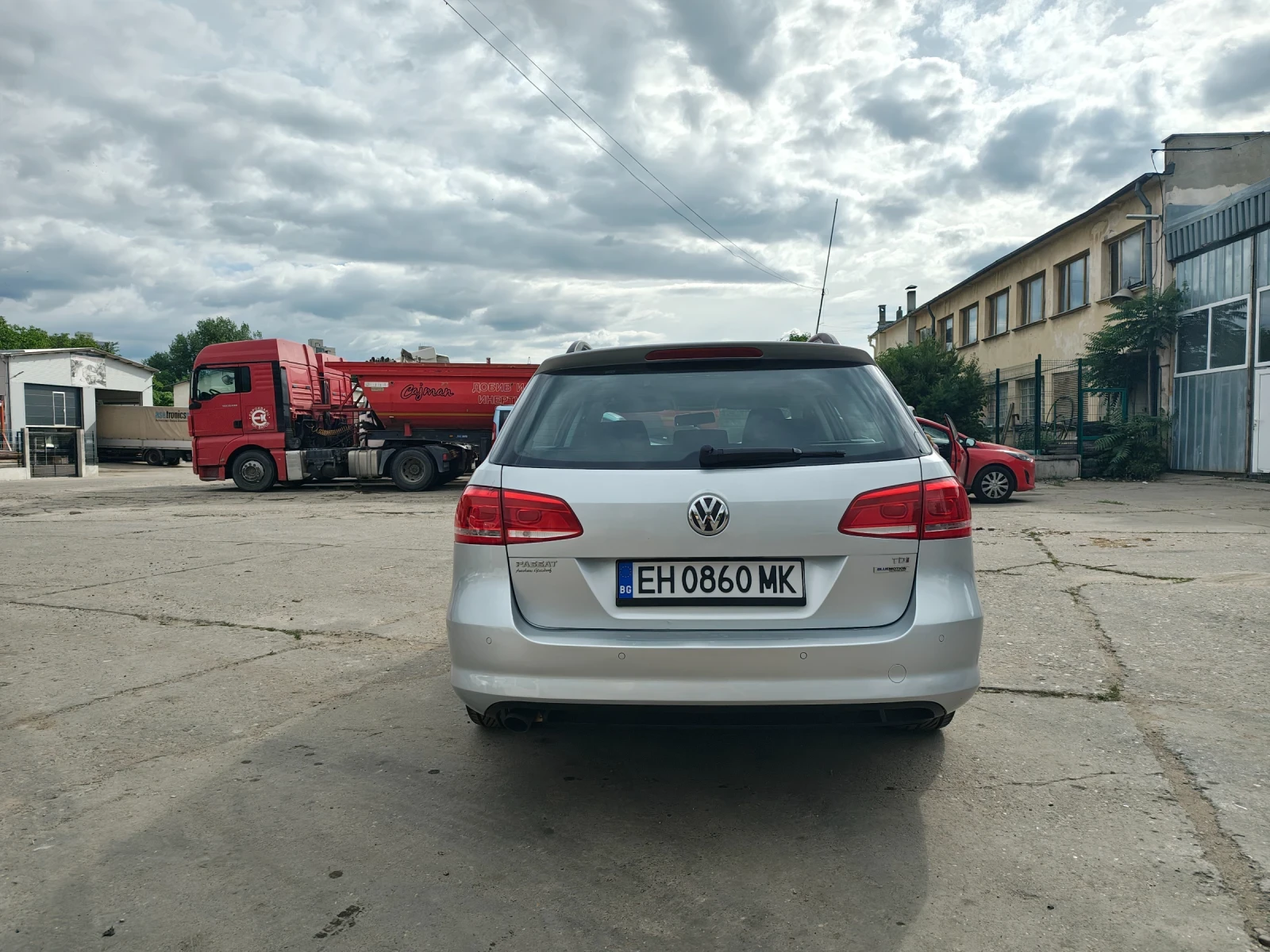 VW Passat, снимка 5 - Автомобили и джипове - 54886659