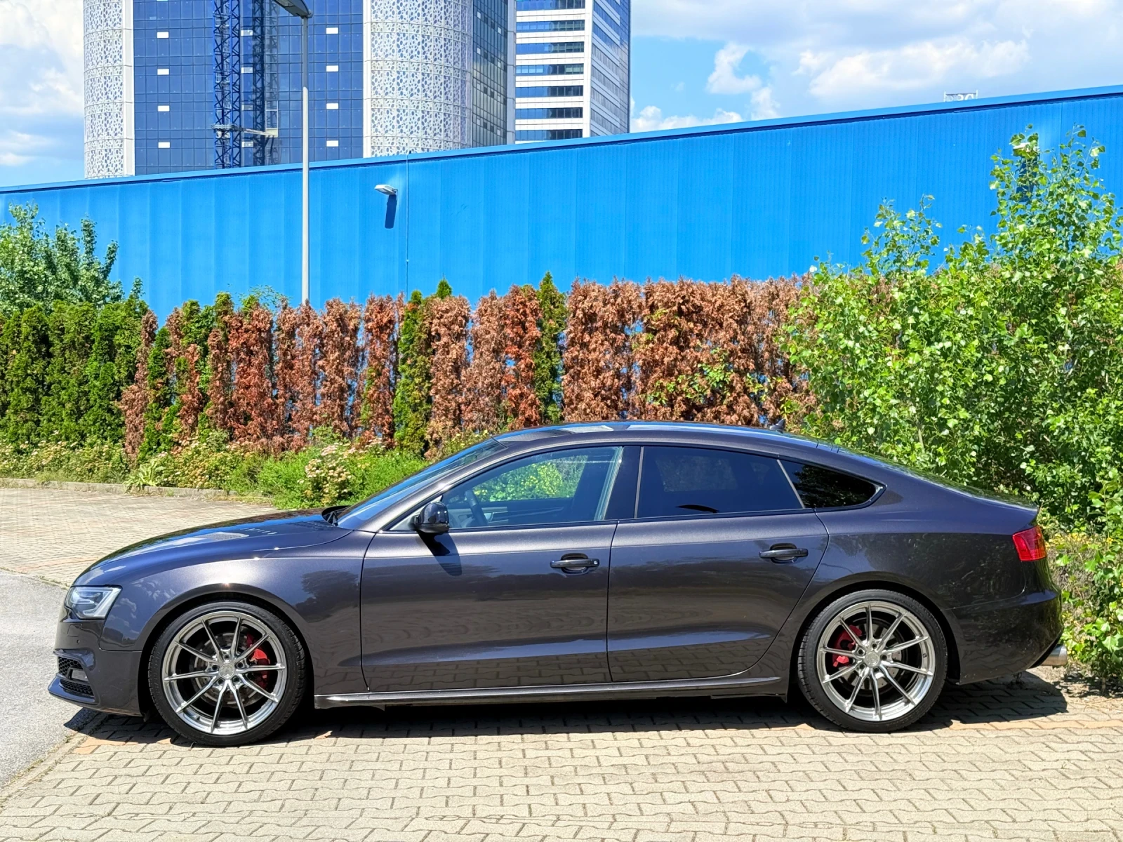 Audi A5 3.0TDI* S-line* Подгреви* нави* 2 комплекта джанти, снимка 5 - Автомобили и джипове - 55035057