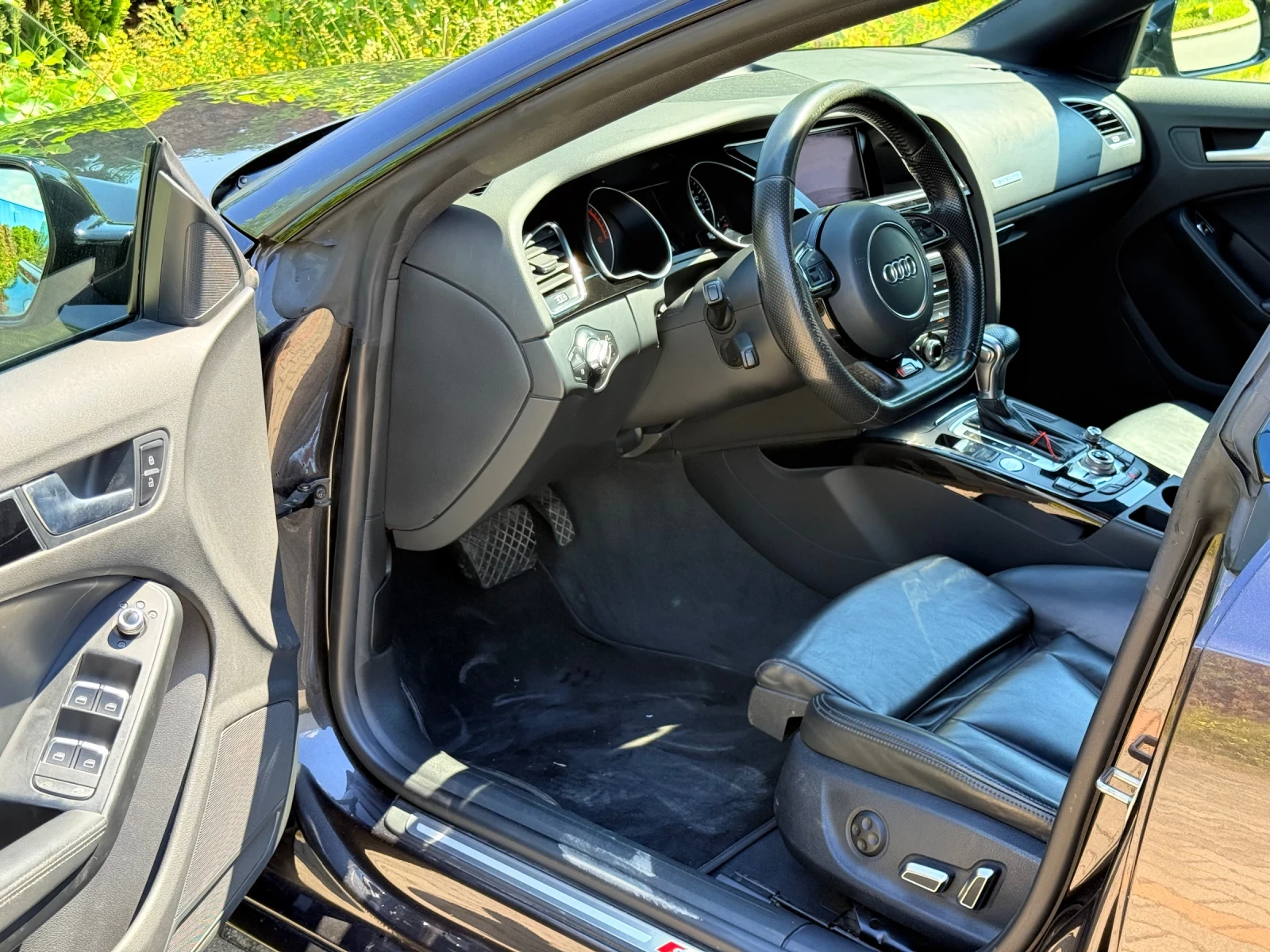 Audi A5 3.0TDI* S-line* Подгреви* нави* 2 комплекта джанти, снимка 9 - Автомобили и джипове - 55035057