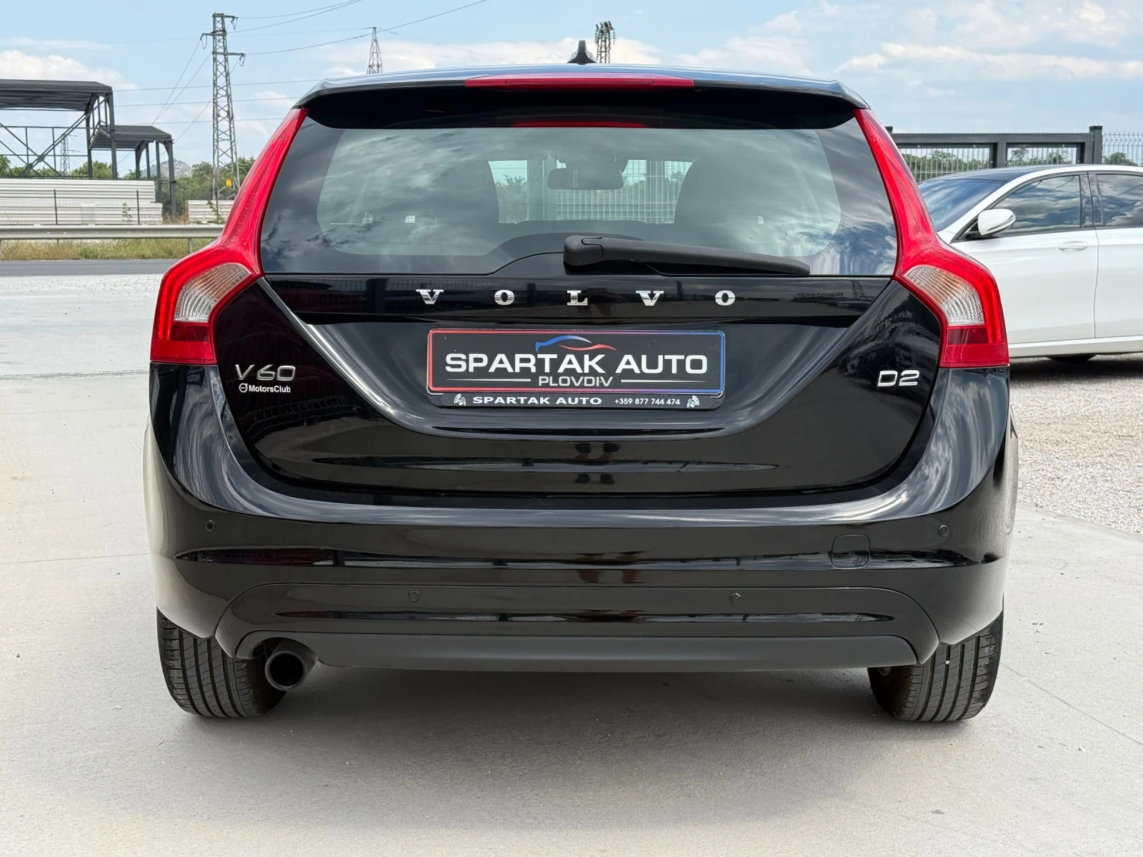 Volvo V60 1.6D* 2016г* АВТОМАТИК* 154.000КМ* СЕРВИЗНА* , снимка 5 - Автомобили и джипове - 55382218