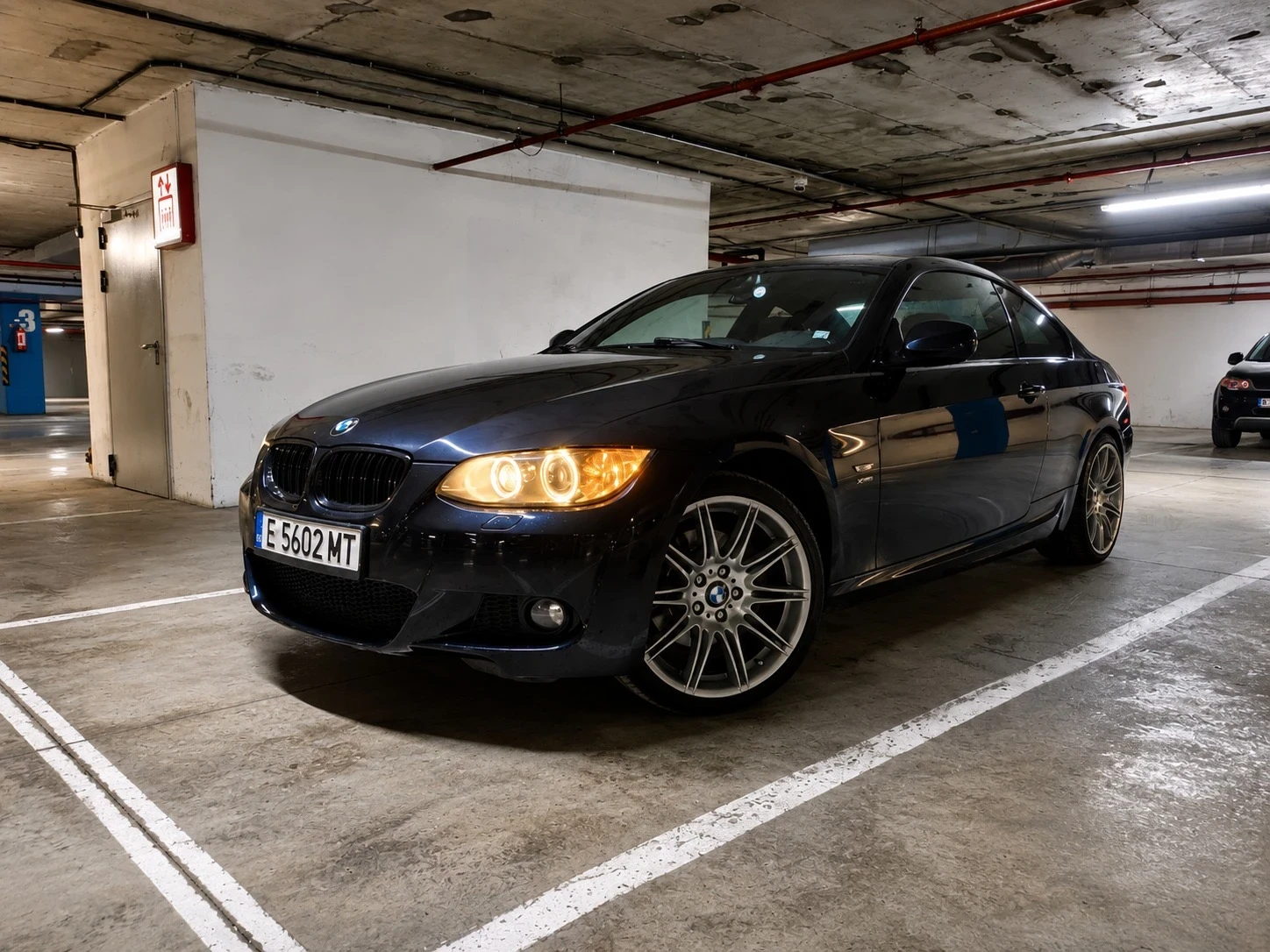 BMW 330 X-drive, снимка 8 - Автомобили и джипове - 55512491