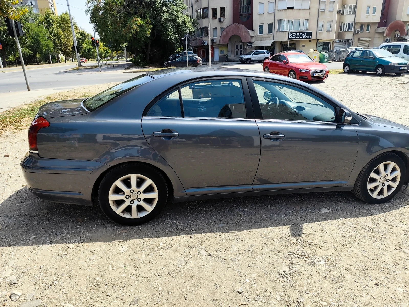 Toyota Avensis 2.2 D, снимка 4 - Автомобили и джипове - 55853355