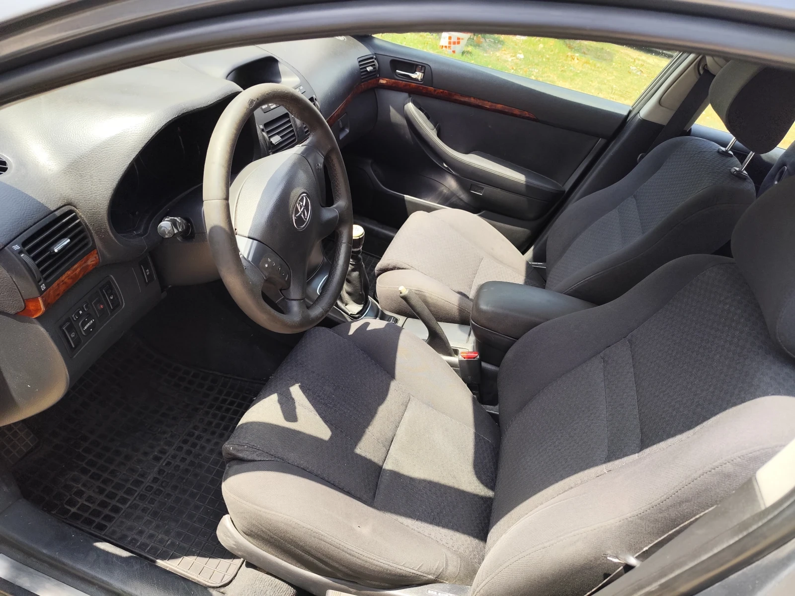 Toyota Avensis 2.2 D, снимка 5 - Автомобили и джипове - 55853355