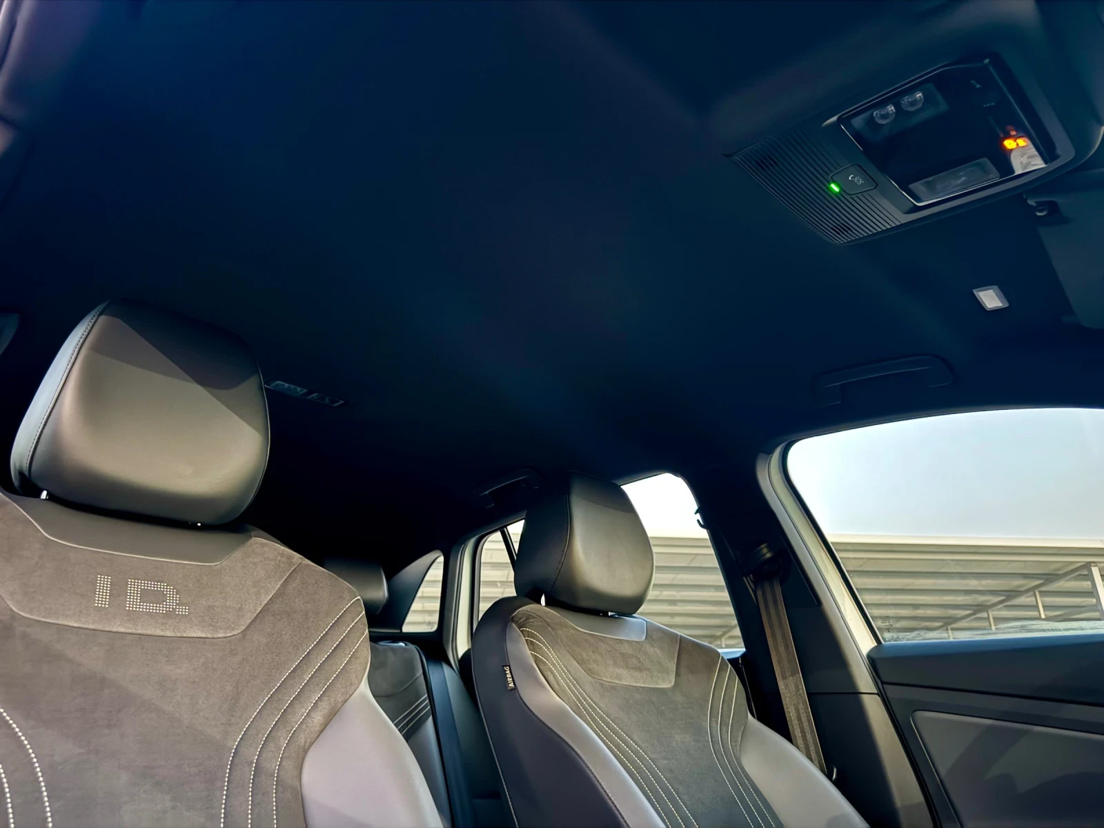 VW ID.4 82KWh PRO Swiss Full Service History , снимка 14 - Автомобили и джипове - 56140691