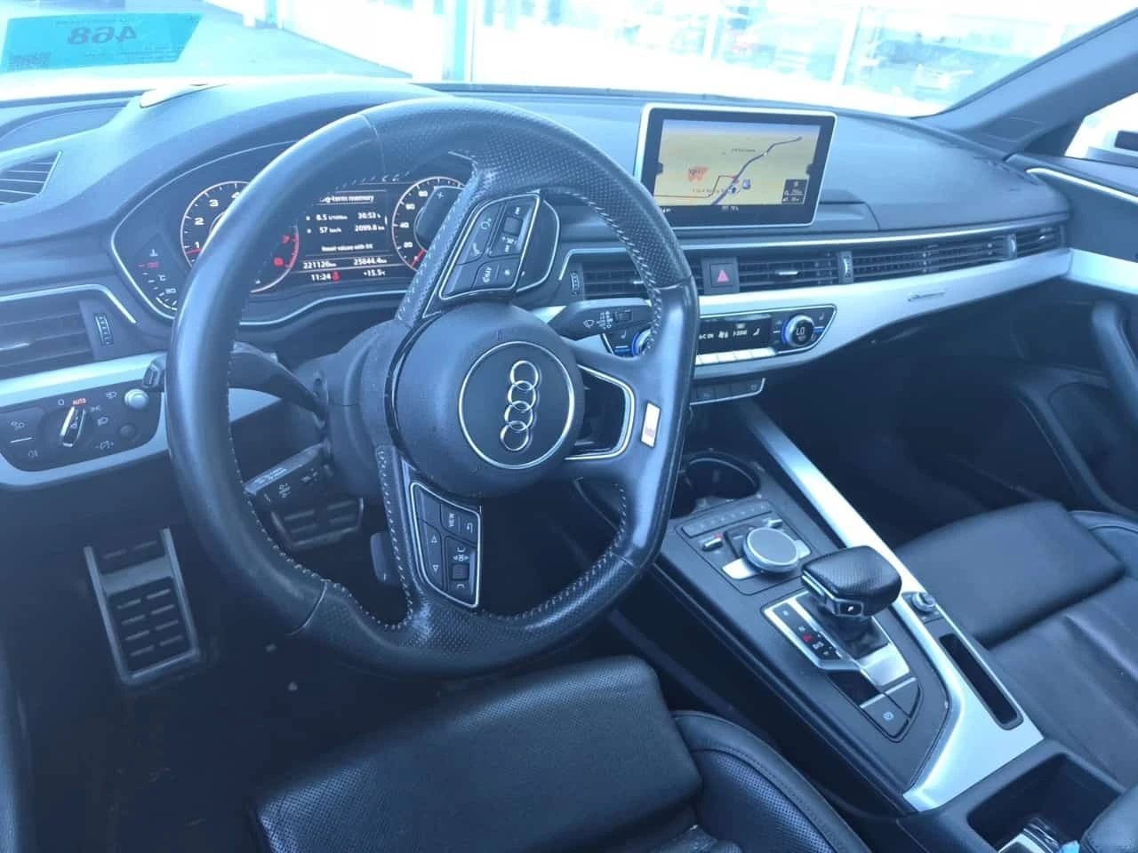 Audi A4 / FULL DIGITAL / ДИСТРОНИК / 360 КАМЕРА / 2 КЛЮЧА, снимка 12 - Автомобили и джипове - 56256030