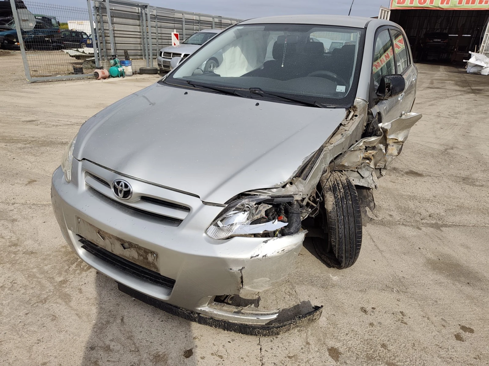 Toyota Corolla 1.4, снимка 2 - Автомобили и джипове - 56266818