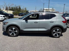 Volvo XC40 * Plus Dark Theme * ПАНОРАМА* 360КАМЕРА* ПОДГРЕВ* , снимка 3