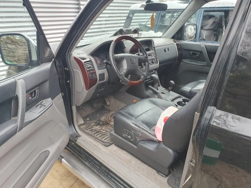 Mitsubishi Pajero 3.5GDI, снимка 2 - Автомобили и джипове - 46833952