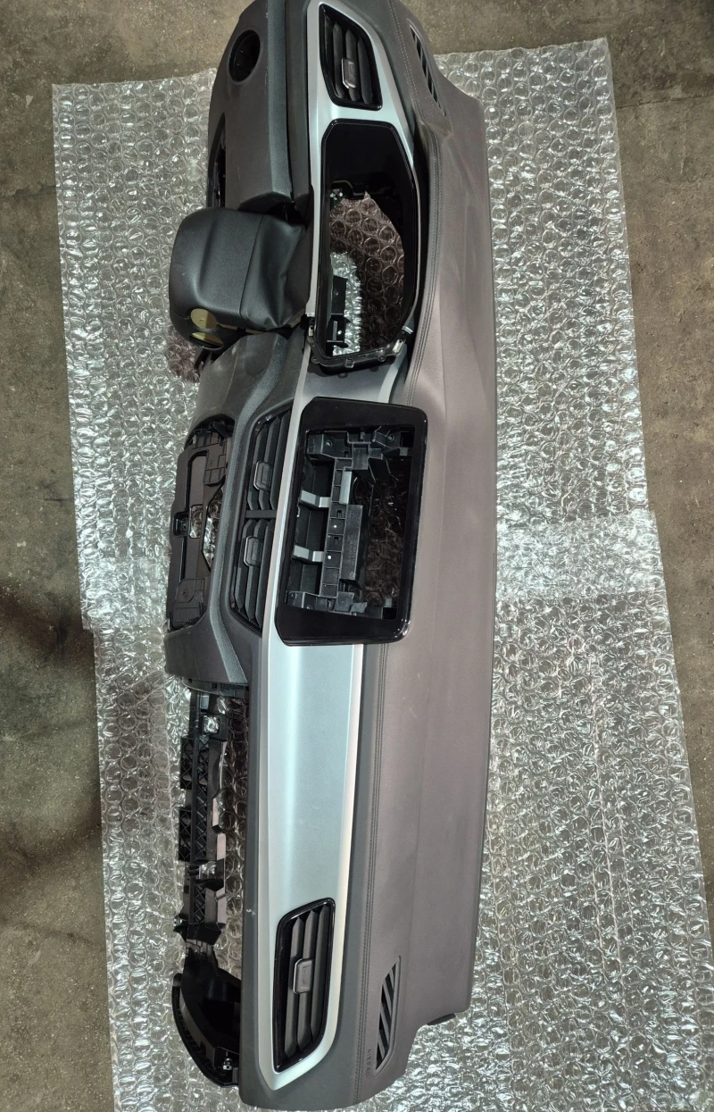 VW T-Roc DPC-1, 5TSI-150PS, CABRIO, R LINE, снимка 16 - Автомобили и джипове - 49426060