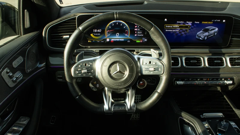 Mercedes-Benz GLE 63 S AMG Coupe* Exclusive* Carbon* Burmester* , снимка 9 - Автомобили и джипове - 51542465