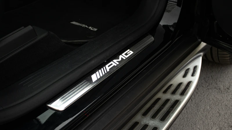 Mercedes-Benz GLE 63 S AMG Coupe* Exclusive* Carbon* Burmester* , снимка 15 - Автомобили и джипове - 51542465