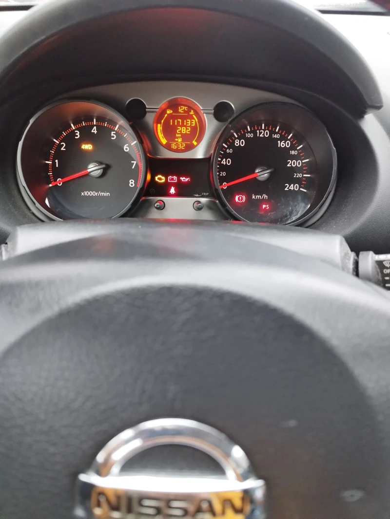 Nissan Qashqai, снимка 8 - Автомобили и джипове - 52745996