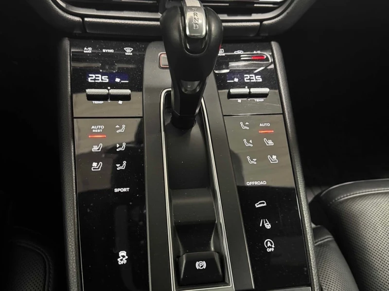 Porsche Macan * AWD * CARFAX * БЕЗ ПЪРВОНАЧАЛНА ВНОСКА, снимка 10 - Автомобили и джипове - 52673962