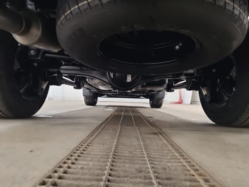 Toyota Tacoma * HYBRID CREW CAB SHORT BED * CARFAX * БЕЗ ПЪРВОНА, снимка 14 - Автомобили и джипове - 52990994