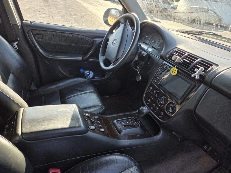 Mercedes-Benz ML 270, снимка 9 - Автомобили и джипове - 53168334