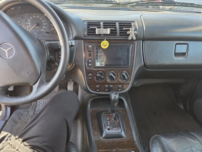 Mercedes-Benz ML 270, снимка 10 - Автомобили и джипове - 53168334