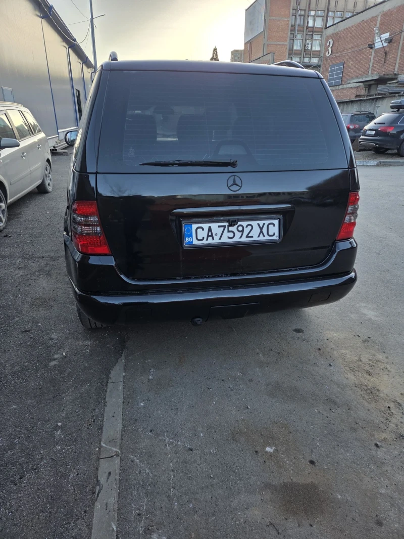 Mercedes-Benz ML 270, снимка 4 - Автомобили и джипове - 53168334