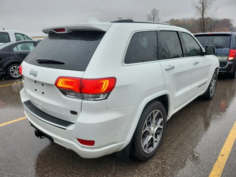 Jeep Grand cherokee OVERLAND * * CARFAX * * АВТО КРЕДИТ * * , снимка 3 - Автомобили и джипове - 53221734