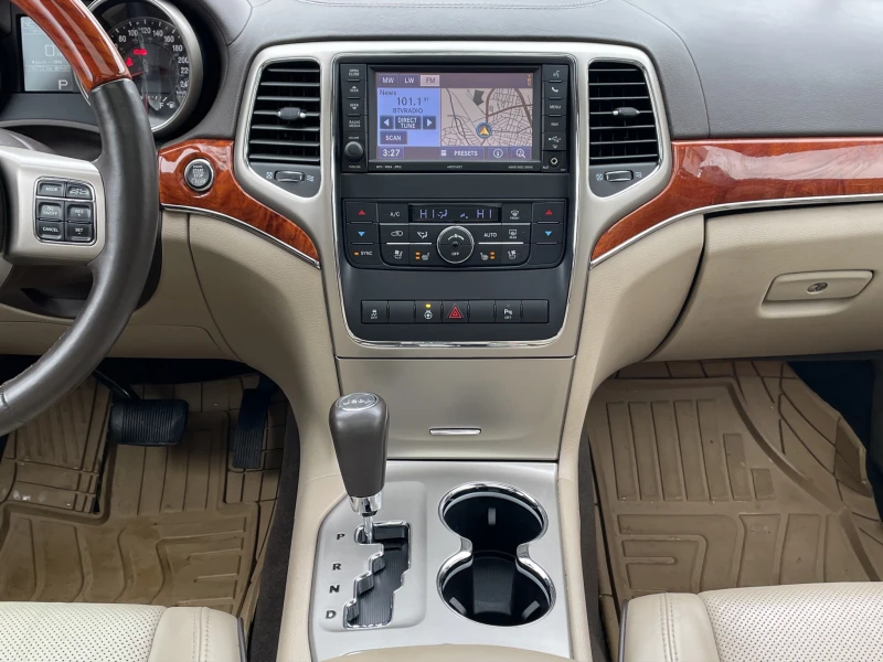 Jeep Grand cherokee Overland 3.0 diesel 4X4, снимка 11 - Автомобили и джипове - 53356581