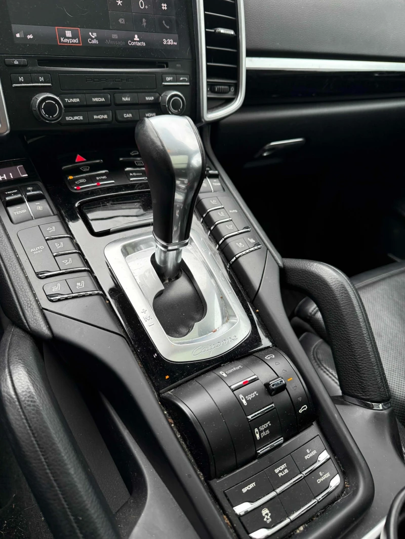 Porsche Cayenne S E-HYBRID| PANO| ОБДУХВАНЕ| CARFAX| , снимка 8 - Автомобили и джипове - 53459776