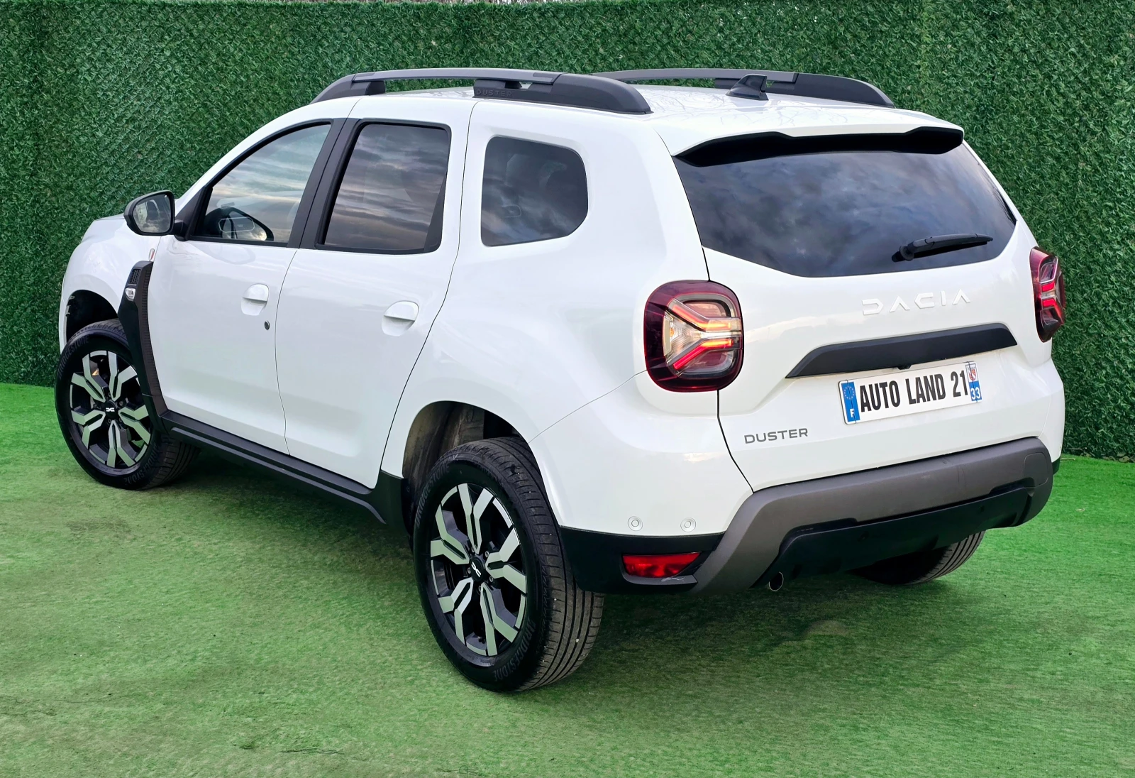 Dacia Duster 1.0TCE* LPG* 11000км* КАМЕРА 360 - изображение 7