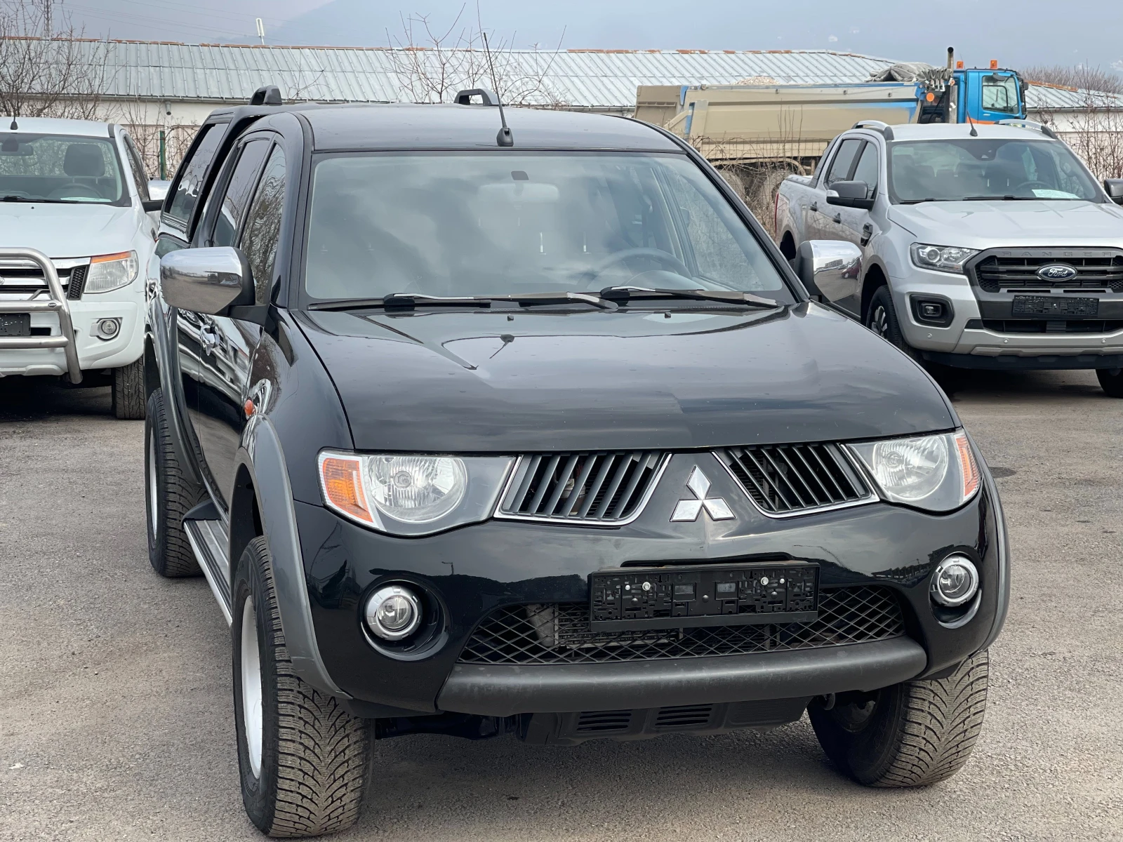 Mitsubishi L200 2.5Di-D 4x4 Instyle - изображение 10