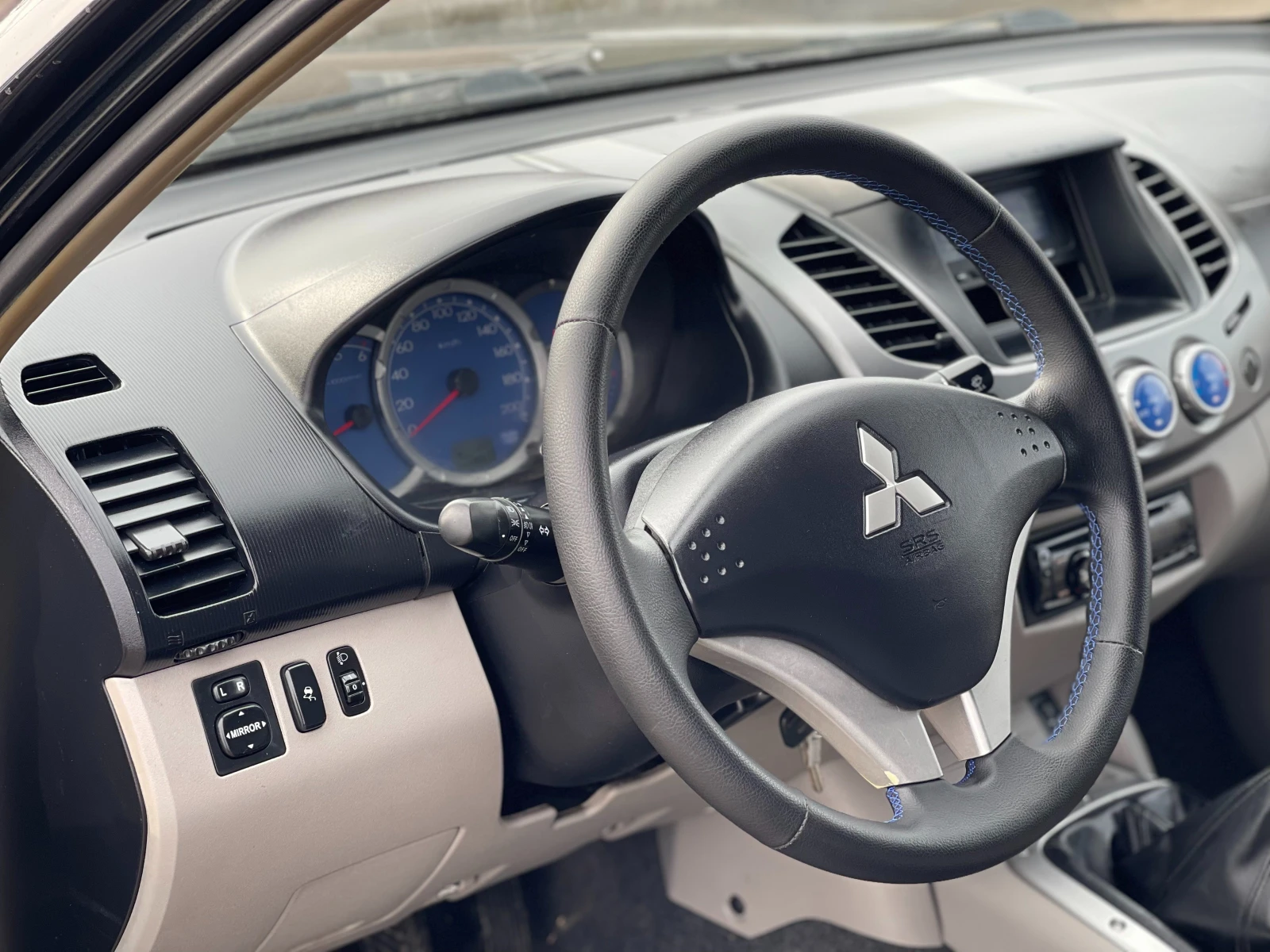 Mitsubishi L200 2.5Di-D 4x4 Instyle | Mobile.bg — изображение 15
