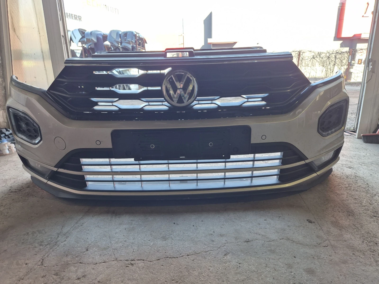 VW T-Roc DPC-1, 5TSI-150PS, CABRIO, R LINE | Mobile.bg — изображение 11