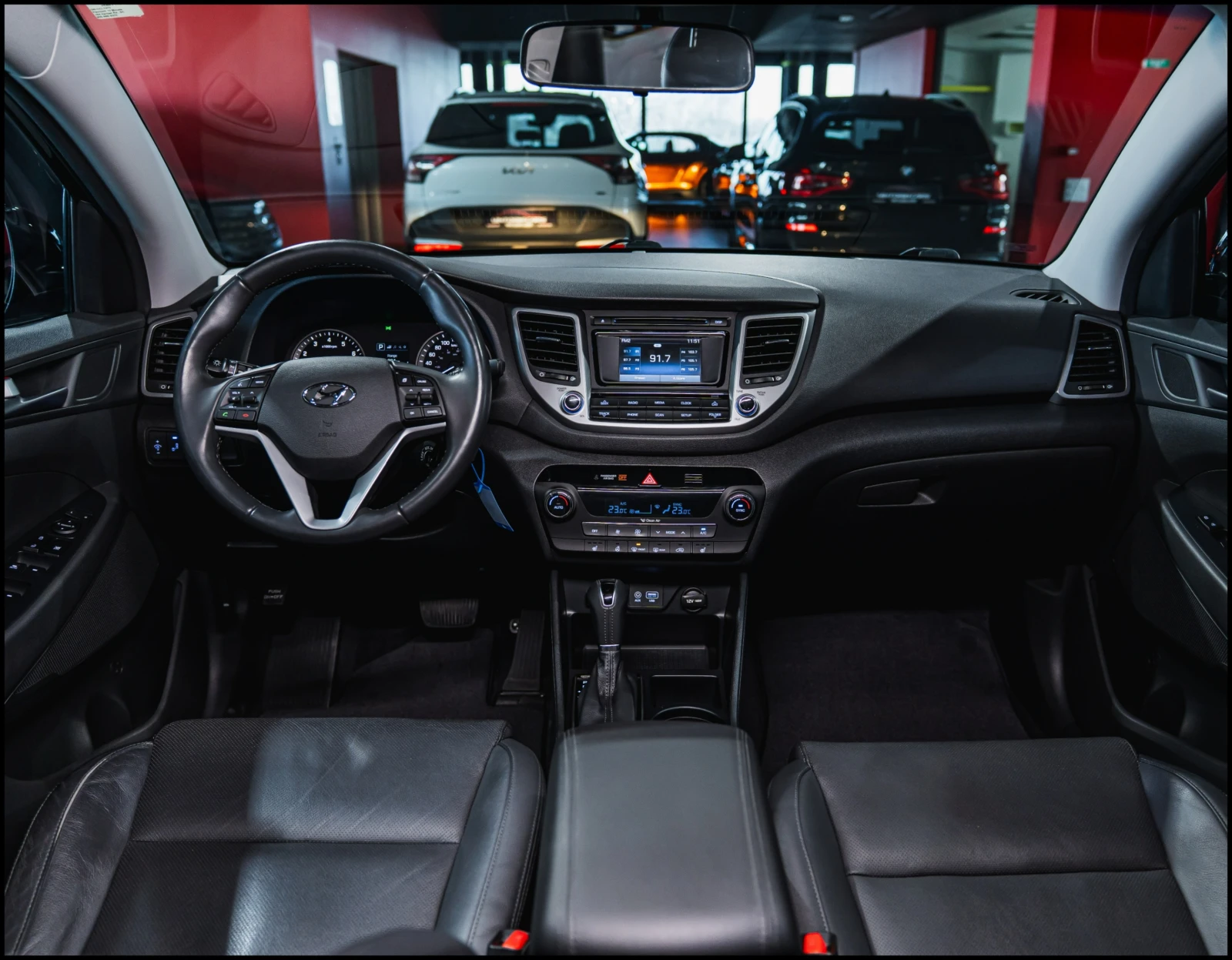 Hyundai Tucson 1.6T* AWD, снимка 13 - Автомобили и джипове - 53812423