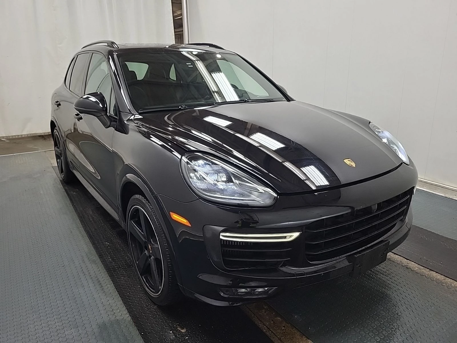 Porsche Cayenne GTS РЕГИСТАЦИЯ+ ОБСЛУЖВАНЕ, снимка 2 - Автомобили и джипове - 54125937
