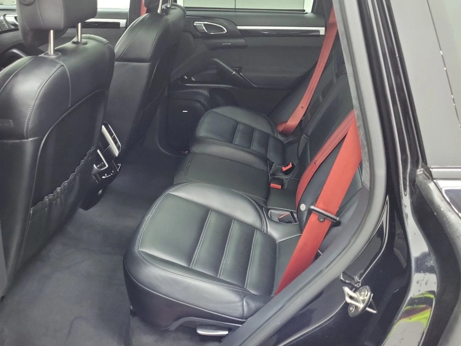 Porsche Cayenne GTS РЕГИСТАЦИЯ+ ОБСЛУЖВАНЕ, снимка 12 - Автомобили и джипове - 54125937