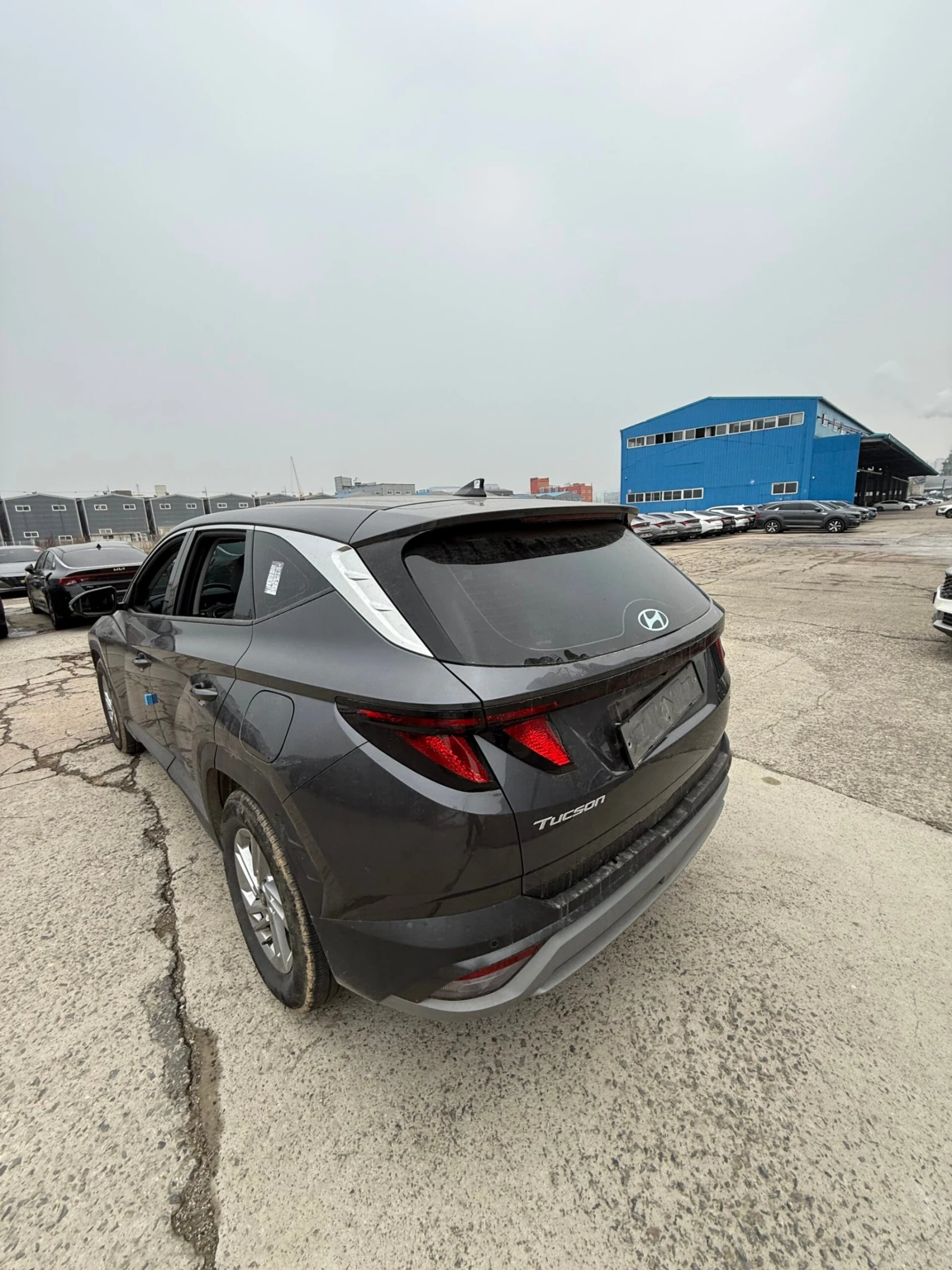 Hyundai Tucson 2.0 CRDI 4x4 , снимка 4 - Автомобили и джипове - 54608692