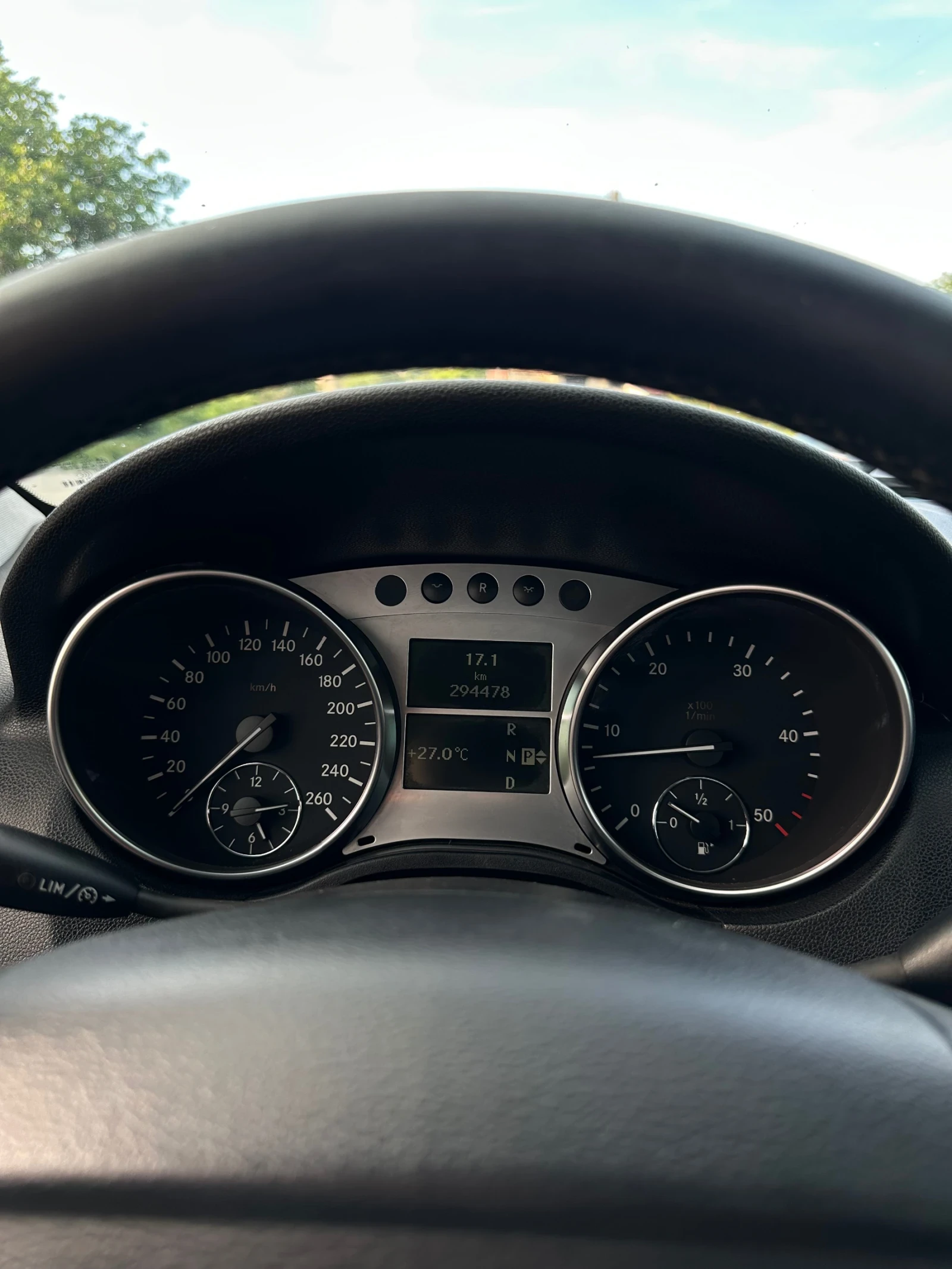 Mercedes-Benz ML 320, снимка 16 - Автомобили и джипове - 54768432
