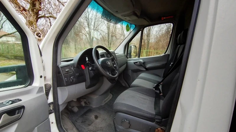 VW Crafter 2.0 TDI , снимка 9 - Бусове и автобуси - 48284740