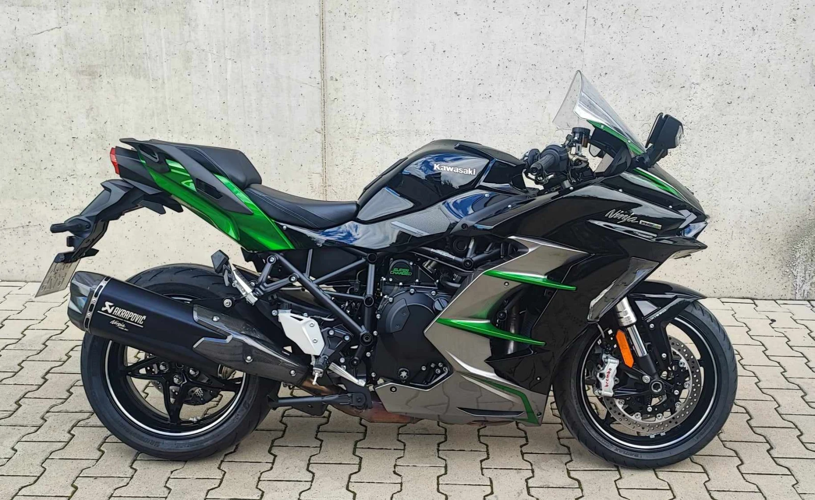 Kawasaki Ninja H2 SX SE 2024 - изображение 3