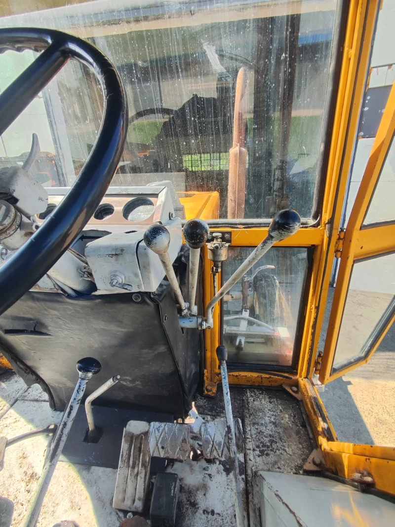 Трактор Болгар ТК 80, снимка 8 - Селскостопанска техника - 52497262