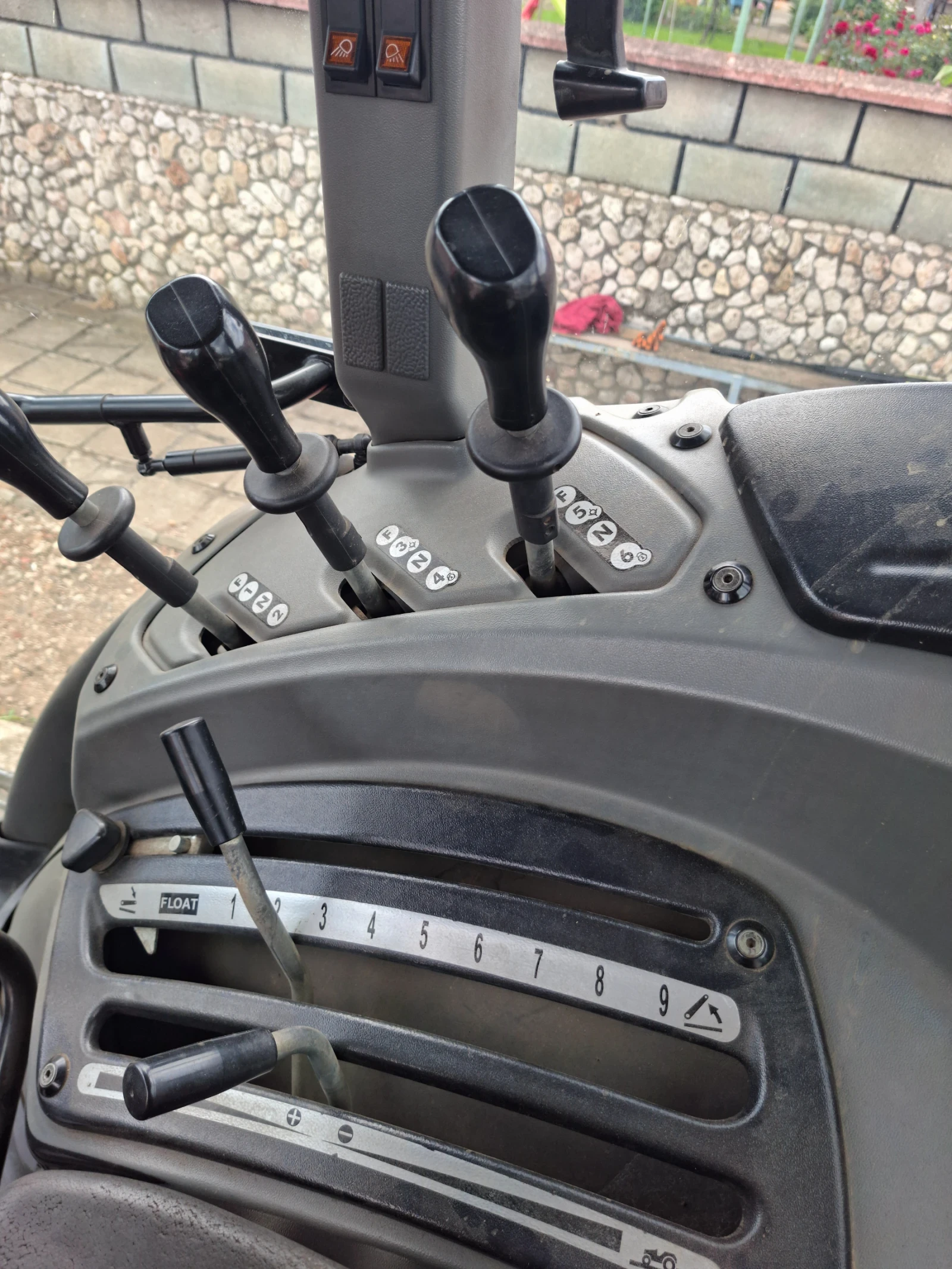 Трактор Zetor Proxima 100, снимка 12 - Селскостопанска техника - 54725184