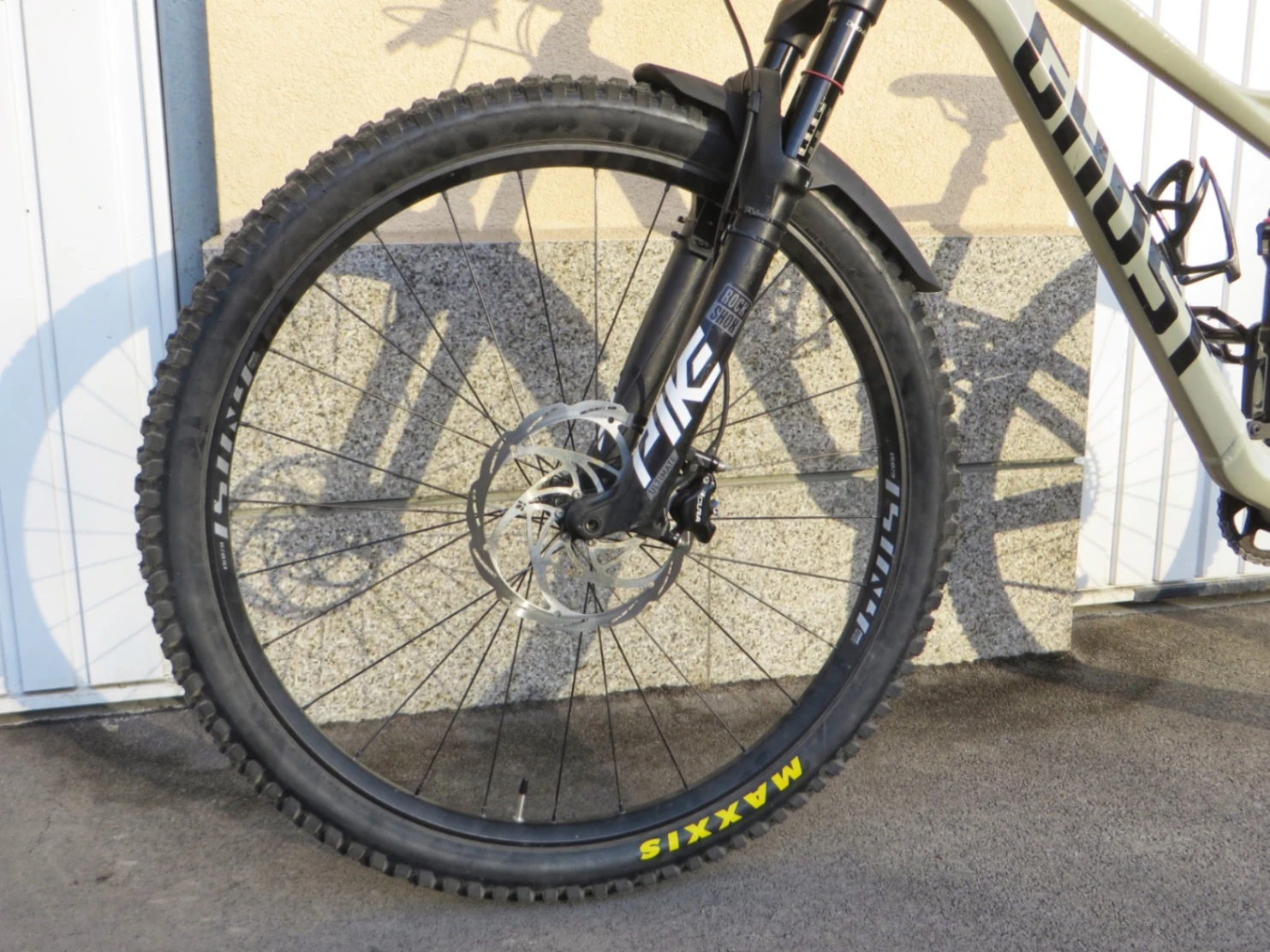 ��������� Ghost SLAMR 4.9 | Mobile.bg � ����������� 4